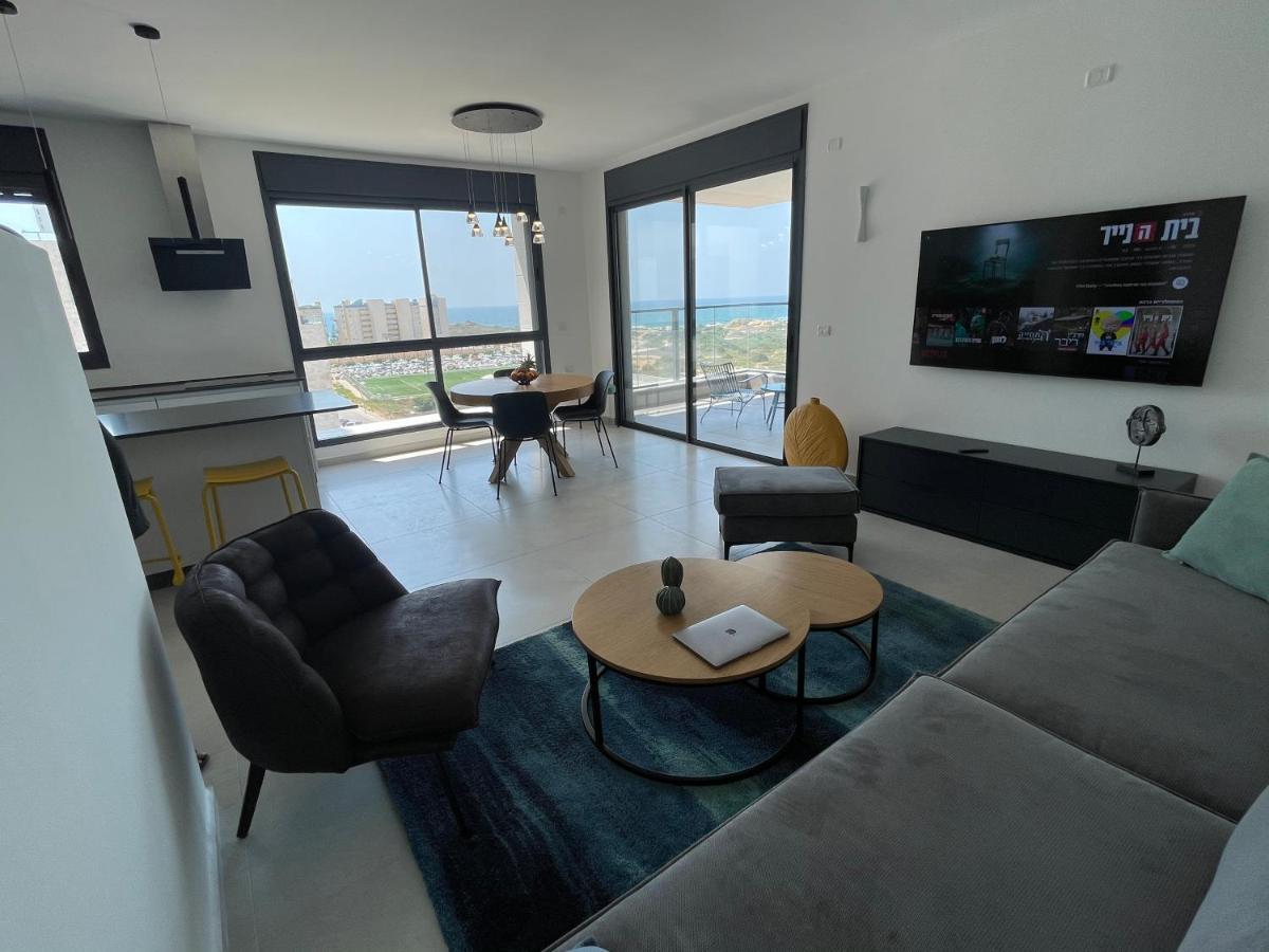 #דירת יוקרה על הים Sunset Beach Apartment# Givat Olga Екстер'єр фото